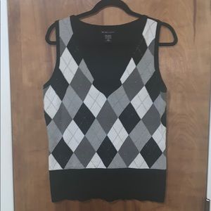 Argyle v-neck sweater vest